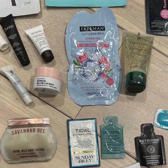 NEW! Bundle 45+ skincare items - full size & samples. Masks, cleansers, lotions - Picture 5 of 17